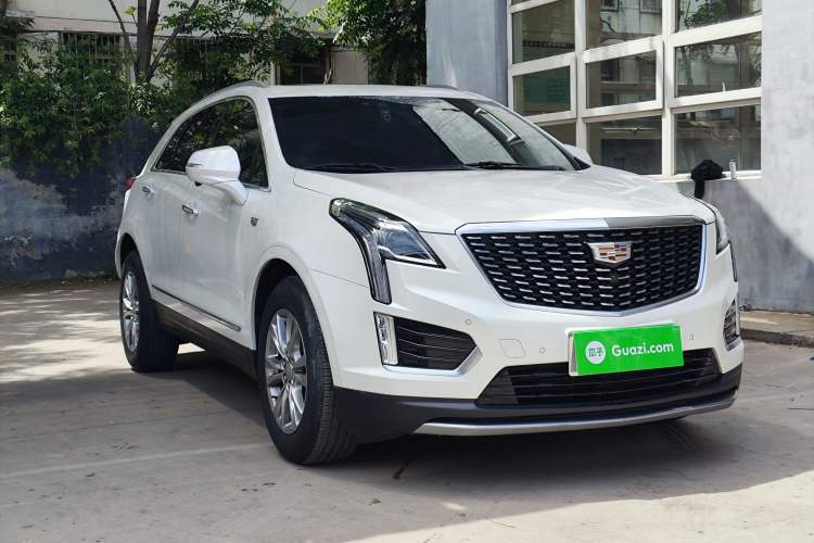 Used Cadillac XT5 2021 28T Luxury Model Front Right 45 Deg