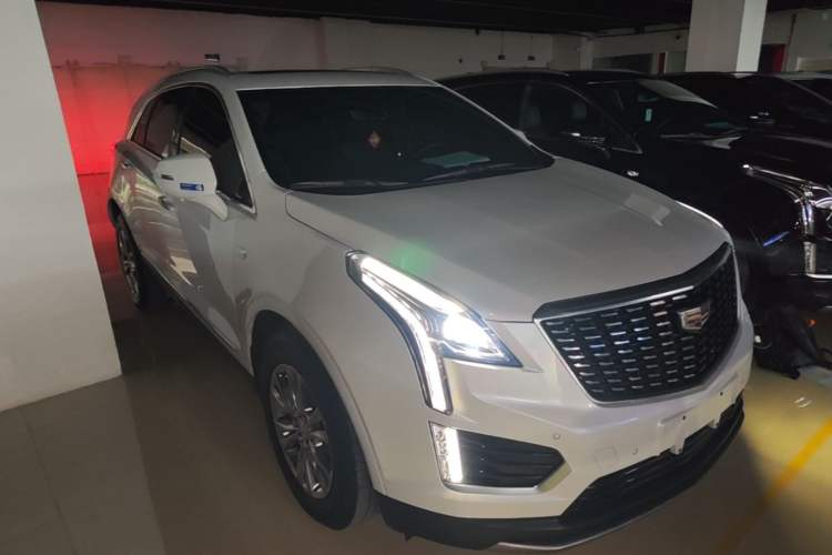 Used Cadillac XT5 2021 28T Luxury Model Front Right 45 Deg