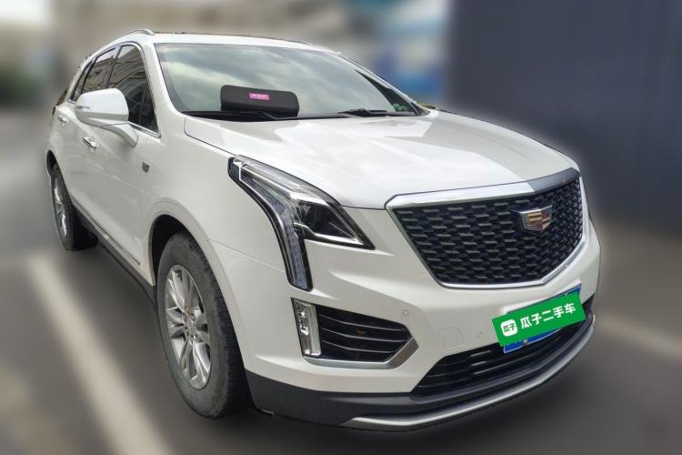 Used Cadillac XT5 2021 28T Luxury Model Front Right 45 Deg