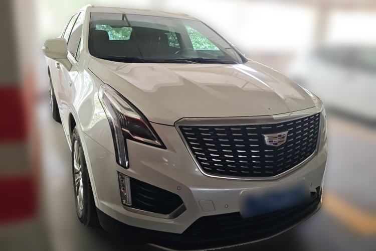 Used Cadillac XT5 2021 2.0T Two-Wheel Drive Luxury Version Front Right 45 Deg