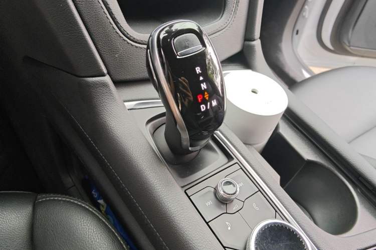 Used Cadillac XT5 2021 28T Luxury Model Gear Lever