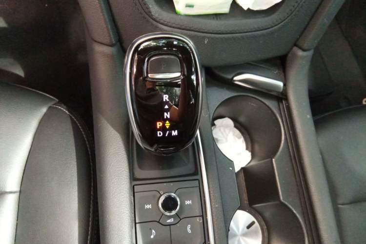 Used Cadillac XT5 2021 28T Luxury Model Gear Lever