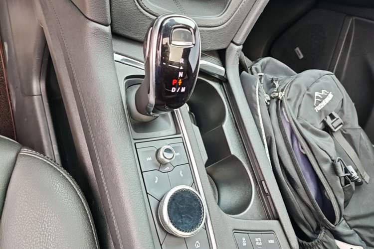 Used Cadillac XT5 2021 2.0T Four-Wheel Drive Luxury Version Gear Lever