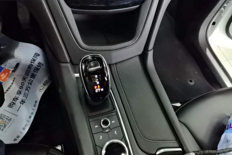 Used Cadillac XT5 2021 2.0T Two-Wheel Drive Luxury Version Gear Lever