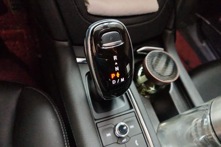 Used Cadillac XT5 2021 28T Four-Wheel Drive Luxury Version Gear Lever
