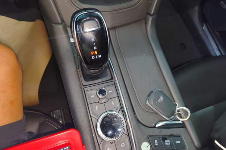 Used Cadillac XT5 2021 28T Four-Wheel Drive Luxury Version Gear Lever