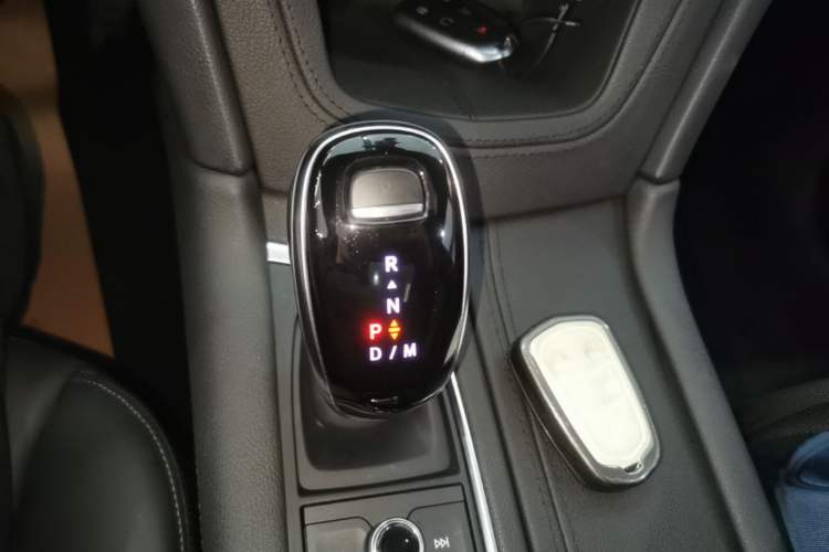 Used Cadillac XT5 2021 28T Luxury Model Gear Lever