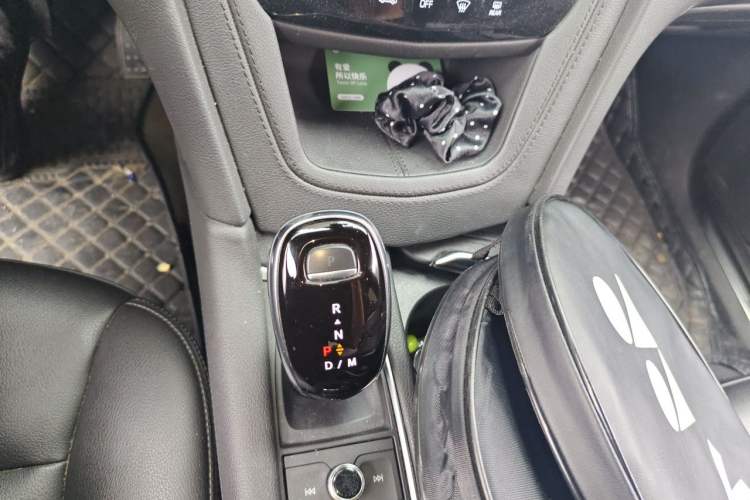 Used Cadillac XT5 2021 28T Luxury Model Gear Lever