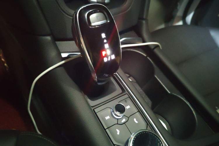 Used Cadillac XT5 2021 28T Luxury Model Gear Lever