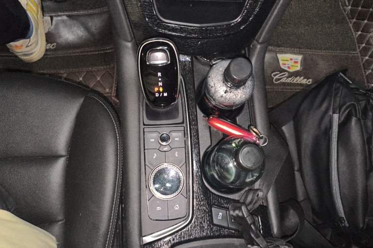 Used Cadillac XT5 2021 2.0T Two-Wheel Drive Luxury Version Gear Lever