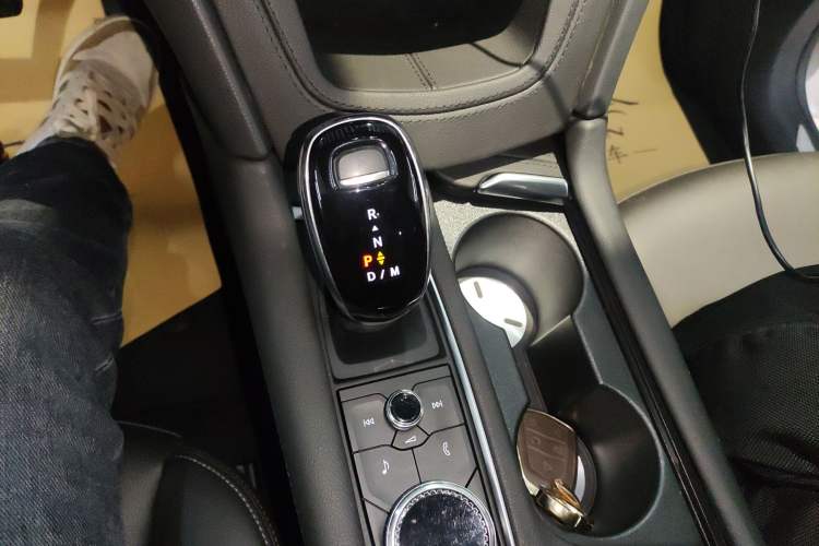 Used Cadillac XT5 2021 28T Luxury Model Gear Lever