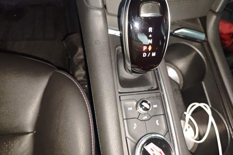 Used Cadillac XT5 2021 2.0T Two-Wheel Drive Luxury Version Gear Lever