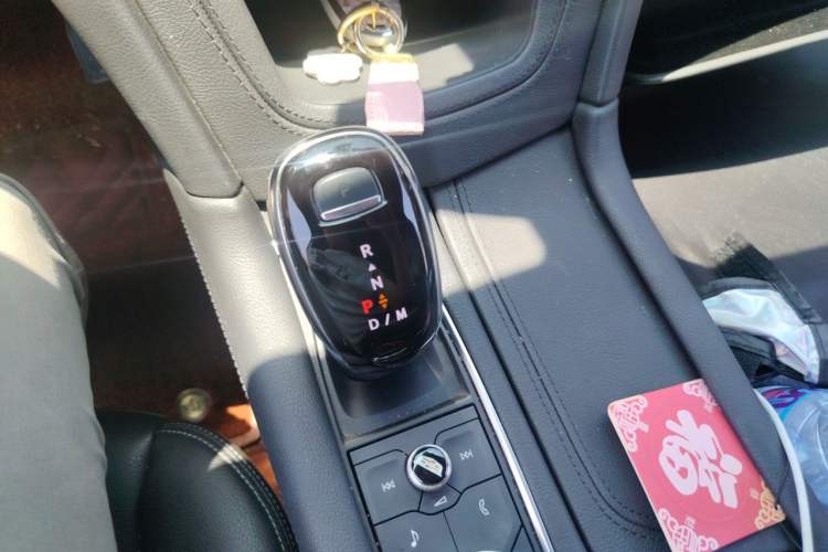 Used Cadillac XT5 2021 2.0T Two-Wheel Drive Luxury Version Gear Lever