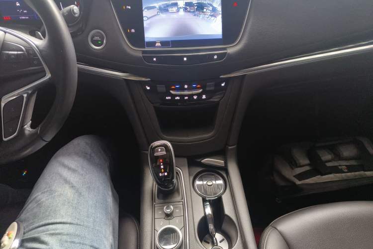 Used Cadillac XT5 2021 2.0T Two-Wheel Drive Luxury Version Gear Lever