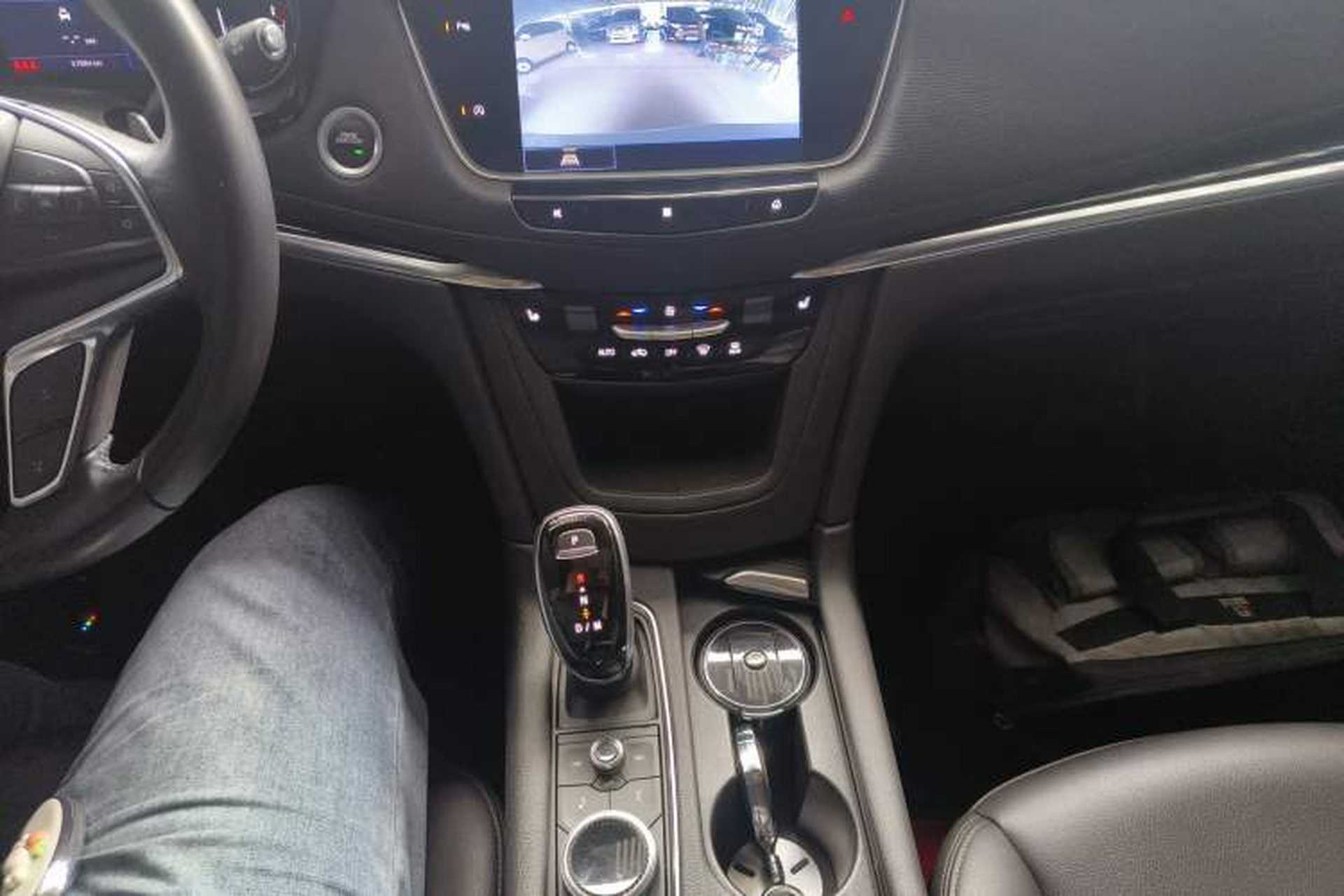 Used Cadillac XT5 2021 2.0T Two-Wheel Drive Luxury Version Gear Lever