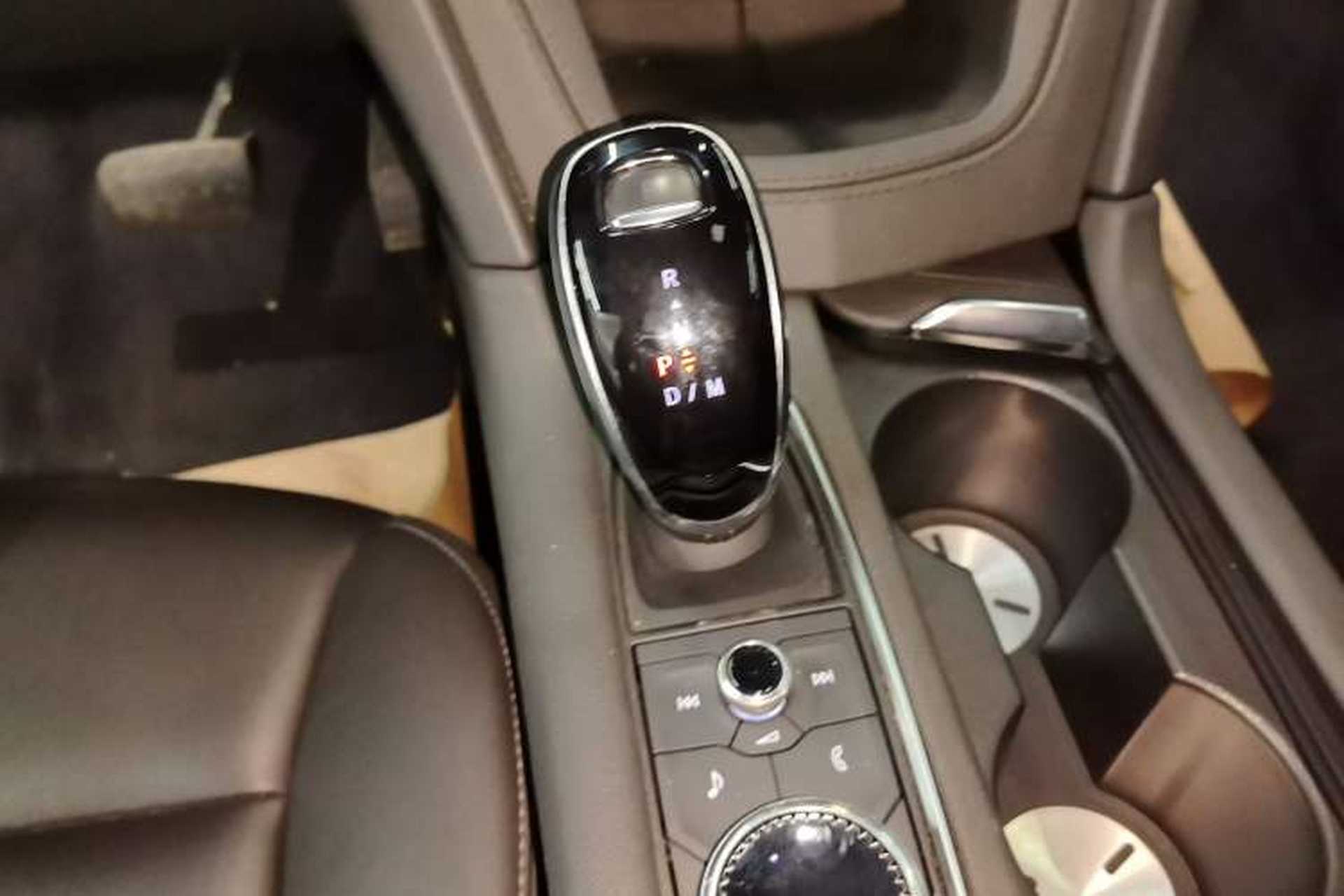 Used Cadillac XT5 2021 28T Luxury Model Gear Lever