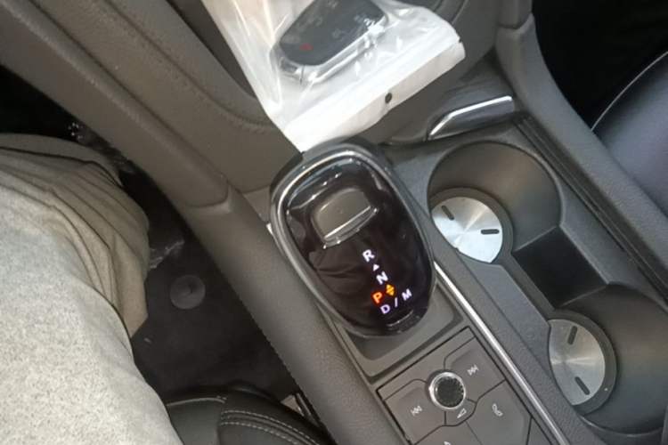Used Cadillac XT5 2021 28T Luxury Model Gear Lever