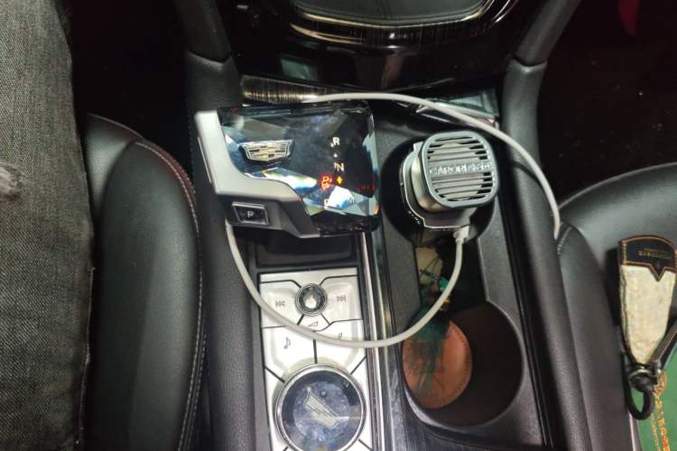 Used Cadillac XT5 2021 2.0T Four-Wheel Drive Luxury Version Gear Lever