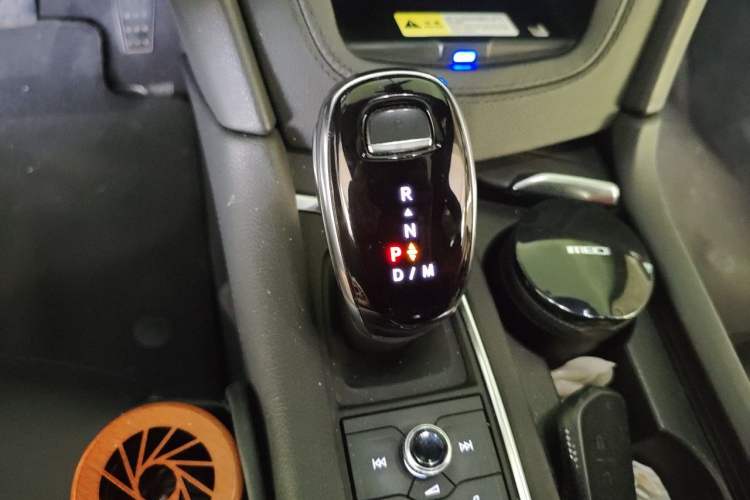 Used Cadillac XT5 2021 2.0T Two-Wheel Drive Luxury Version Gear Lever