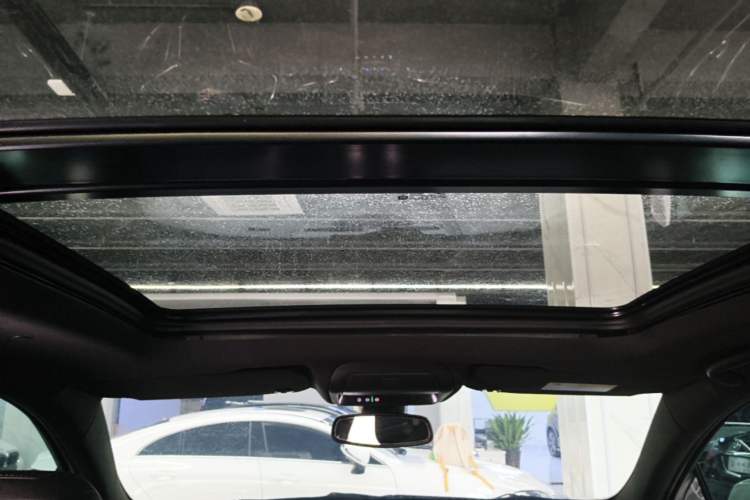 Used Cadillac XT5 2021 28T Luxury Model Headliner
