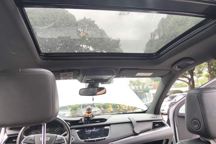 Used Cadillac XT5 2021 2.0T Two-Wheel Drive Luxury Version Headliner