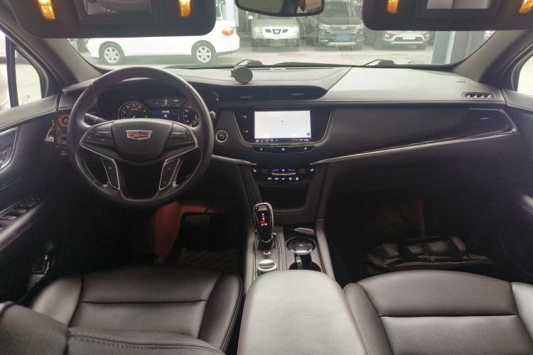 Used Cadillac XT5 2021 2.0T Two-Wheel Drive Luxury Version Interior 2
