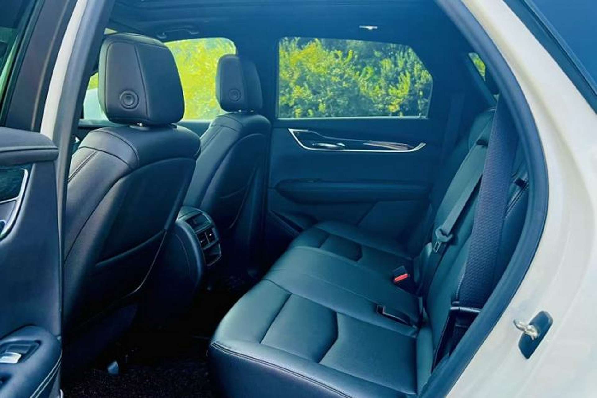 Used Cadillac XT5 2021 28T Luxury Model Interior 7