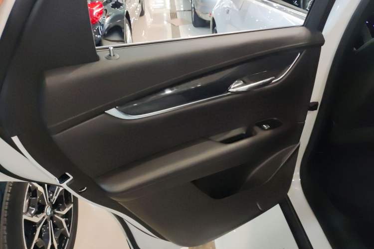 Used Cadillac XT5 2021 2.0T Two-Wheel Drive Luxury Version Interior 8