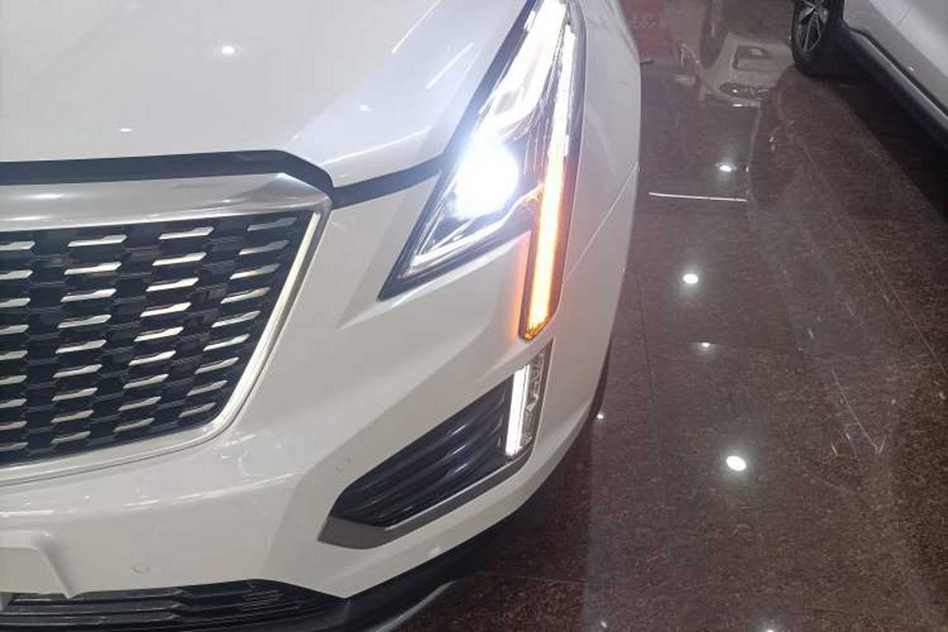 Used Cadillac XT5 2021 2.0T Two-Wheel Drive Luxury Version Left Front Headlight