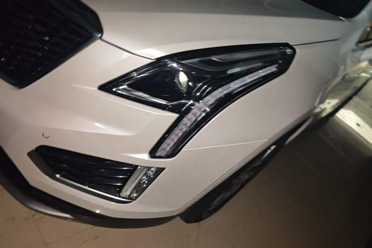 Used Cadillac XT5 2021 28T Luxury Model Left Front Headlight