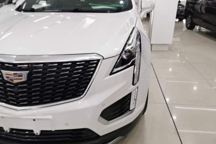 Used Cadillac XT5 2021 28T Luxury Model Left Front Headlight