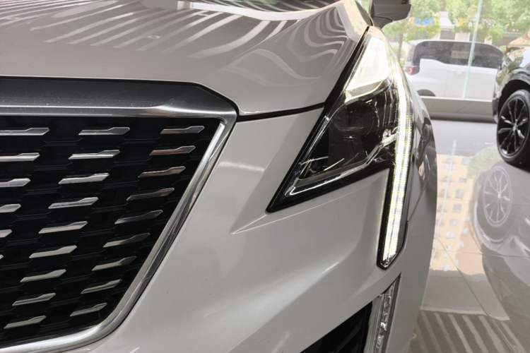Used Cadillac XT5 2021 28T Luxury Model Left Front Headlight