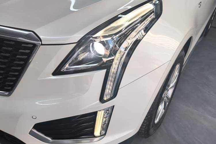 Used Cadillac XT5 2021 28T Luxury Model Left Front Headlight
