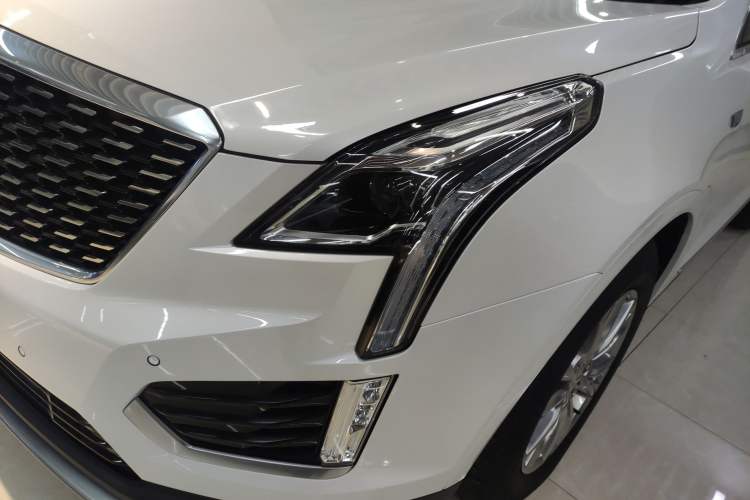 Used Cadillac XT5 2021 28T Luxury Model Left Front Headlight