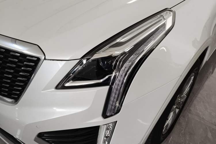 Used Cadillac XT5 2021 2.0T Two-Wheel Drive Luxury Version Left Front Headlight