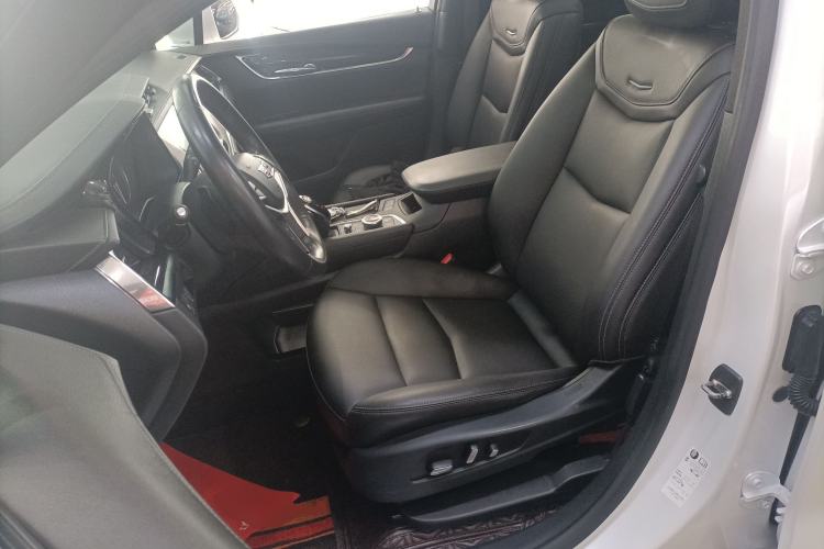 Used Cadillac XT5 2021 2.0T Two-Wheel Drive Luxury Version Left Front Seat