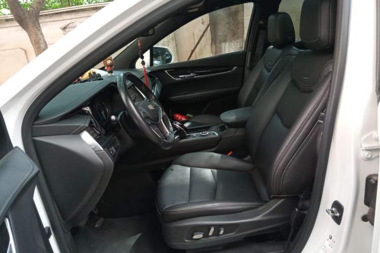 Used Cadillac XT5 2021 28T Luxury Model Left Front Seat