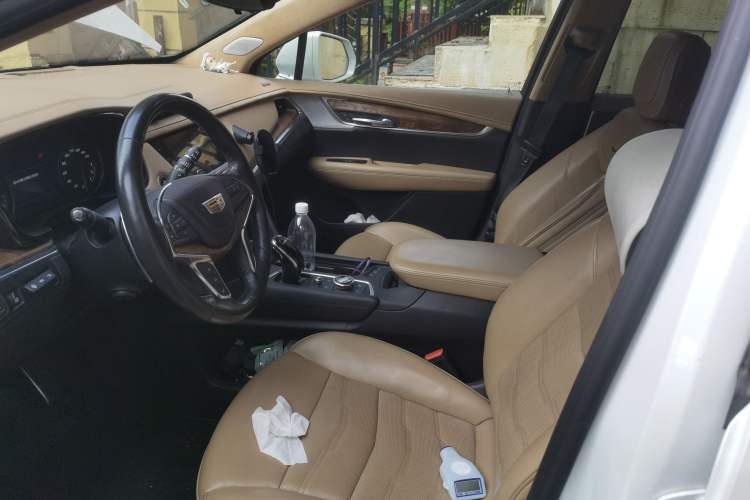 Used Cadillac XT5 2021 2.0T Four-Wheel-Drive Platinum Edition Left Front Seat
