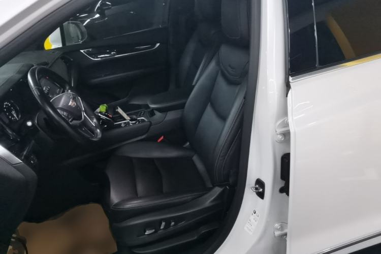 Used Cadillac XT5 2021 28T Four-Wheel Drive Luxury Version Left Front Seat