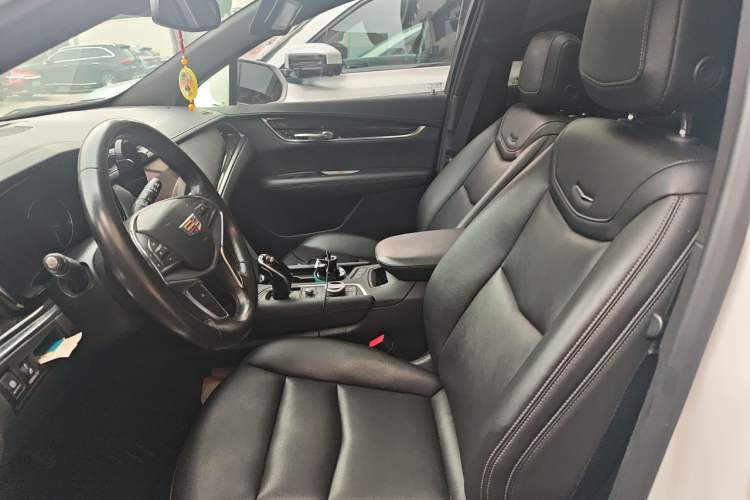 Used Cadillac XT5 2021 28T Luxury Model Left Front Seat