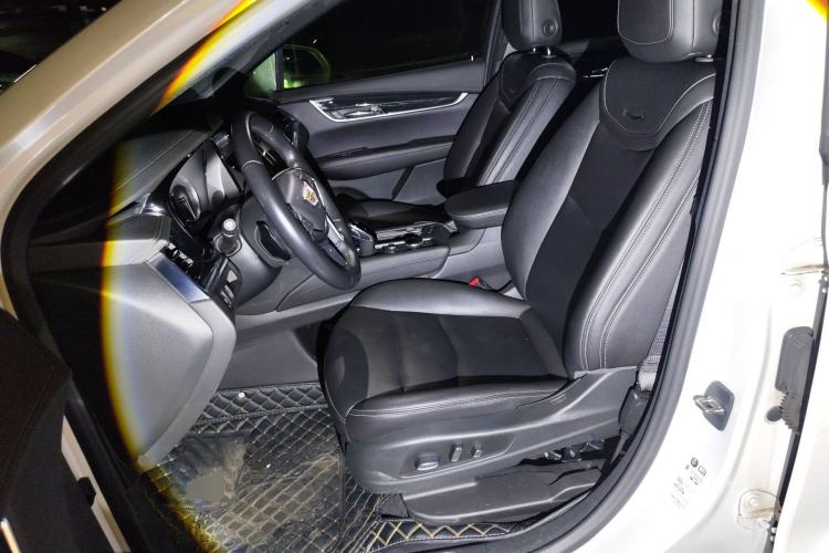 Used Cadillac XT5 2021 28T Luxury Model Left Front Seat
