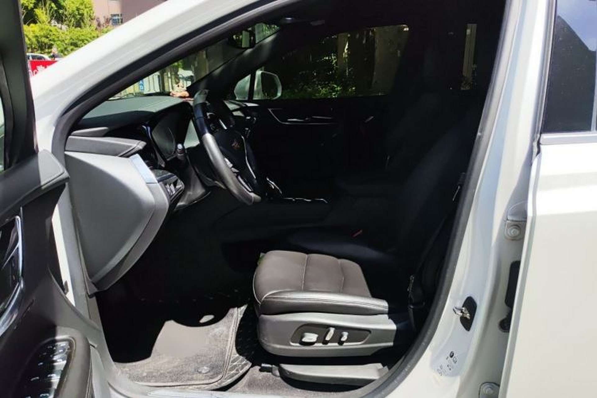 Used Cadillac XT5 2021 2.0T Two-Wheel Drive Luxury Version Left Front Seat