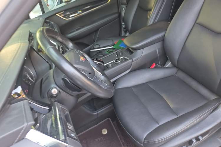 Used Cadillac XT5 2021 2.0T Four-Wheel Drive Luxury Version Left Front Seat