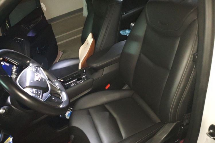 Used Cadillac XT5 2021 28T Luxury Model Left Front Seat