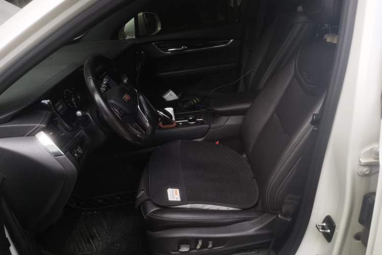 Used Cadillac XT5 2021 28T Luxury Model Left Front Seat