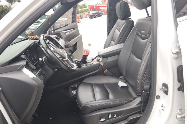 Used Cadillac XT5 2021 2.0T Two-Wheel Drive Luxury Version Left Front Seat