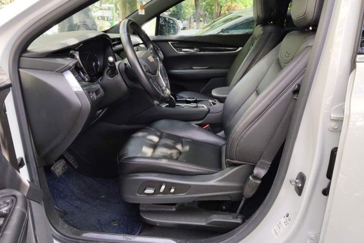Used Cadillac XT5 2021 2.0T Two-Wheel Drive Luxury Version Left Front Seat