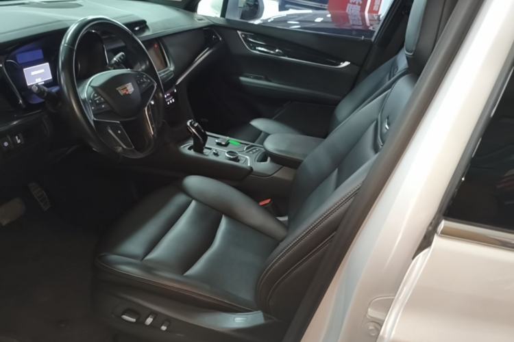 Used Cadillac XT5 2021 28T Luxury Model Left Front Seat