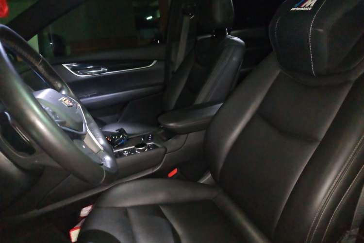 Used Cadillac XT5 2021 28T Luxury Model Left Front Seat