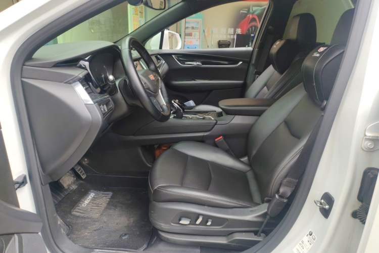Used Cadillac XT5 2021 2.0T Two-Wheel Drive Luxury Version Left Front Seat